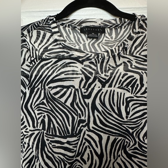 SANCTUARY MESH TOP - Picture 3 of 6